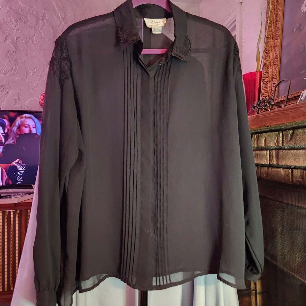 Vintage Voir Collection Black Sheer Pintuck Tuxedo Blouse with Lace Collar